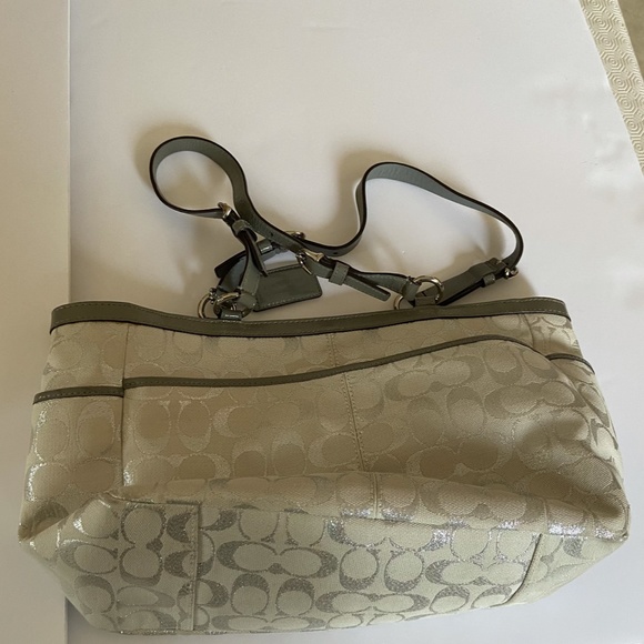 cream coach over the shoulder purse - Picture 4 of 4
